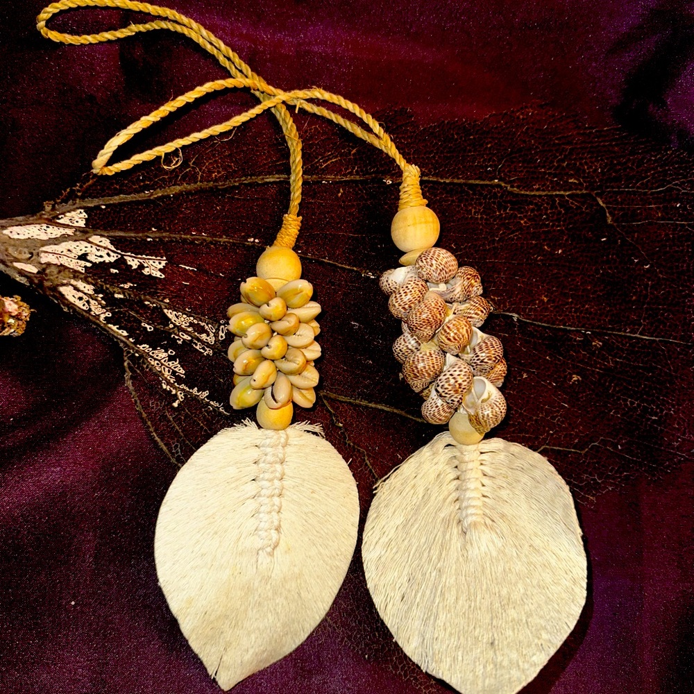 Bali feather shell ornament